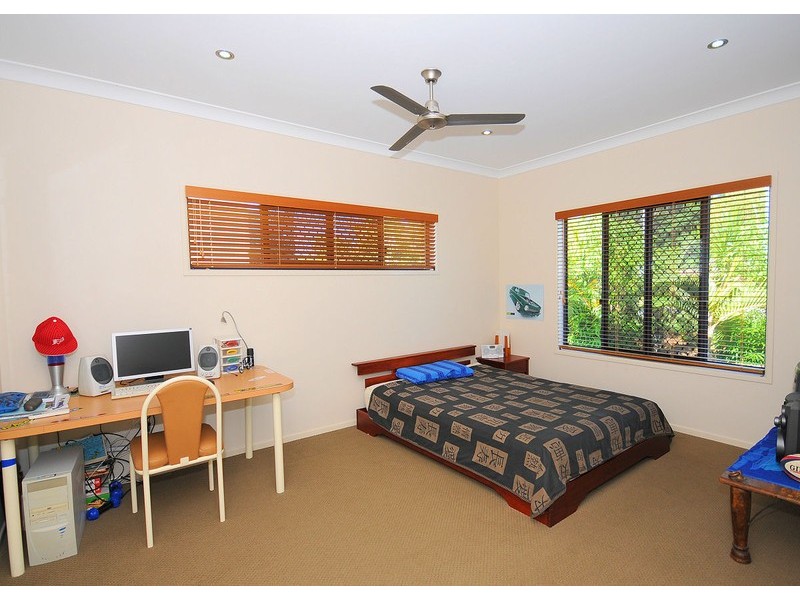 12  Blue Water Dve, Booral QLD 4655