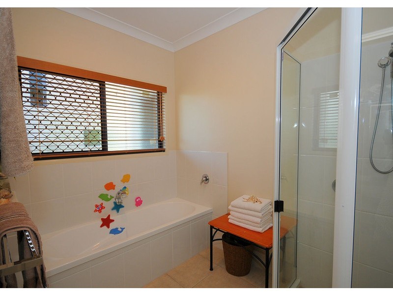 12  Blue Water Dve, Booral QLD 4655