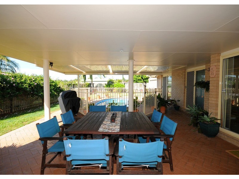 8  Delmo Court, Urraween QLD 4655