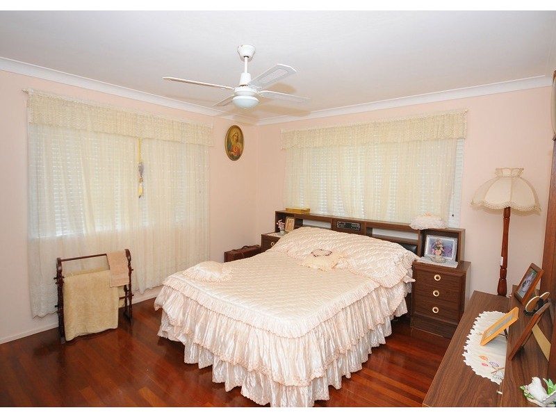 74 Dayman Street, Urangan QLD 4655