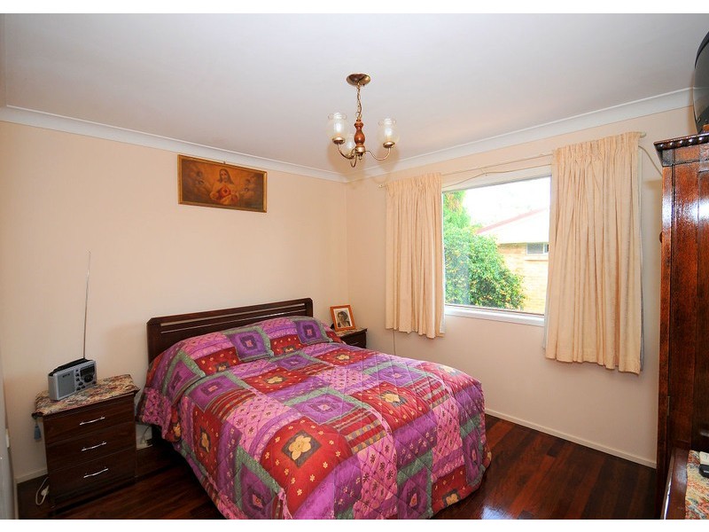 74 Dayman Street, Urangan QLD 4655