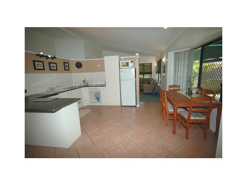 16 Rathdowne Ct, Urraween QLD 4655