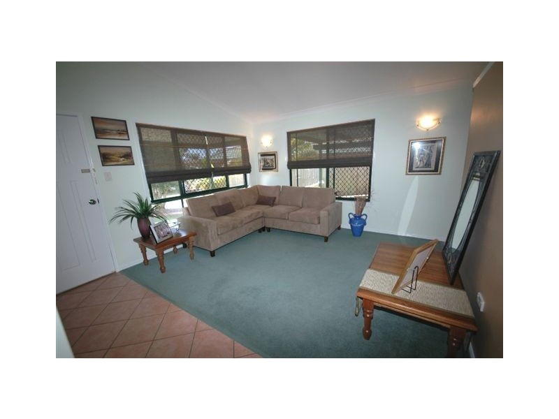 16 Rathdowne Ct, Urraween QLD 4655