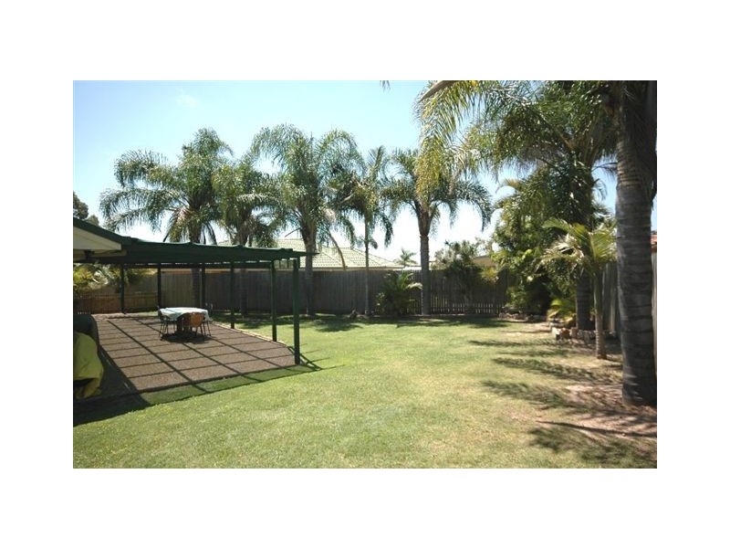 16 Rathdowne Ct, Urraween QLD 4655