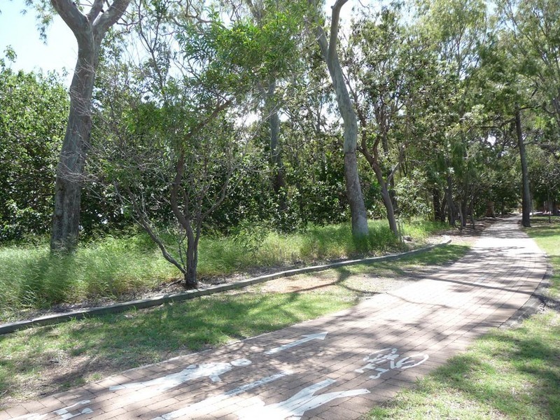 19 Hibiscus Street, Urangan QLD 4655