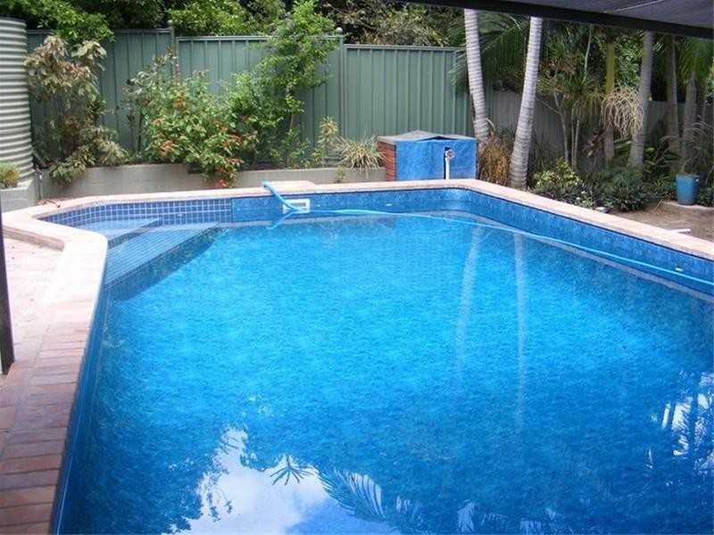 11 Luya St, Fairfield QLD 4103