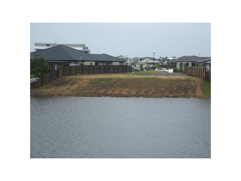 38 Earl St Vincent Ccy, Eli Waters QLD 4655
