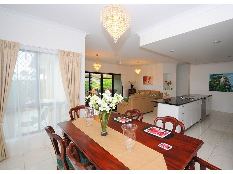 11 Harmony Avenue, Urraween QLD 4655