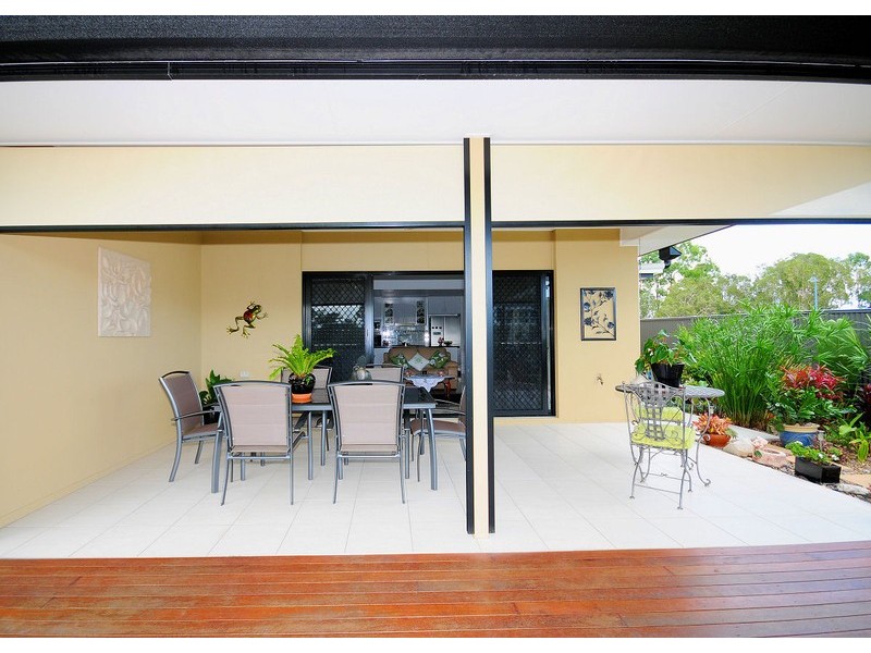 11 Harmony Avenue, Urraween QLD 4655