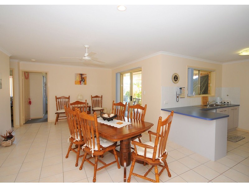 18 Bronton Way, Point Vernon QLD 4655