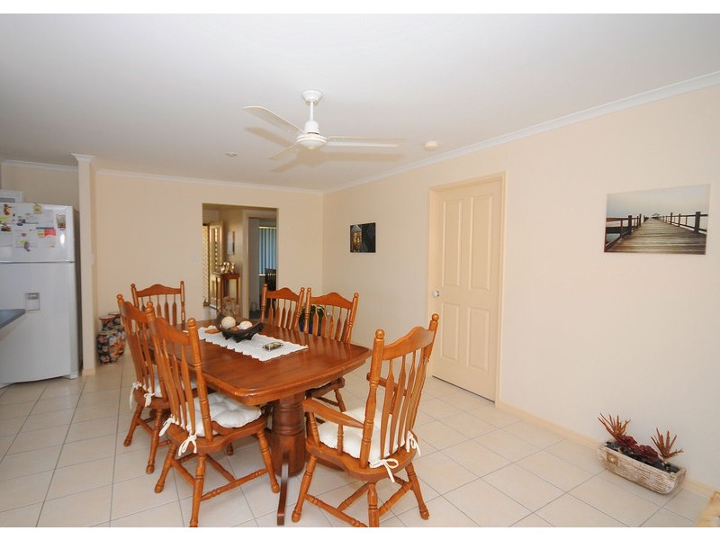 18 Bronton Way, Point Vernon QLD 4655