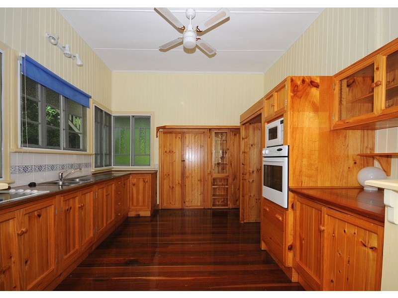 9 Down Street, Scarness QLD 4655