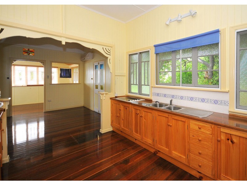 9 Down Street, Scarness QLD 4655