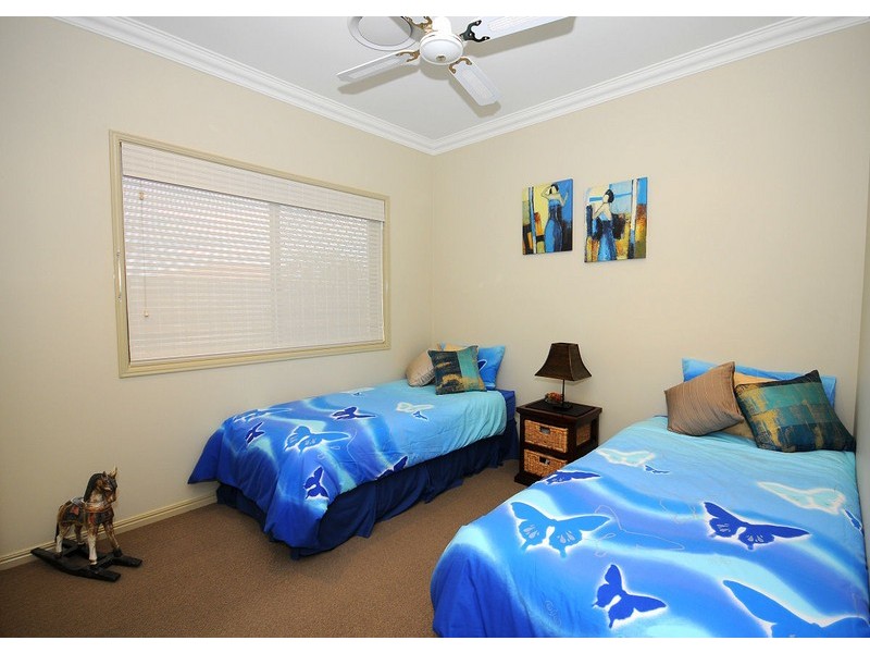 6 Gwen Crt, Urraween QLD 4655