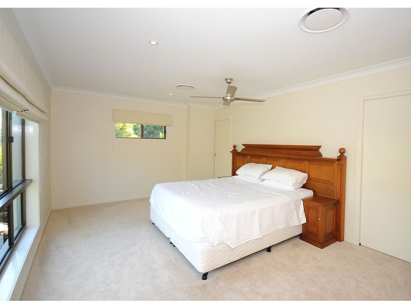 20 Stewart Street, Urangan QLD 4655