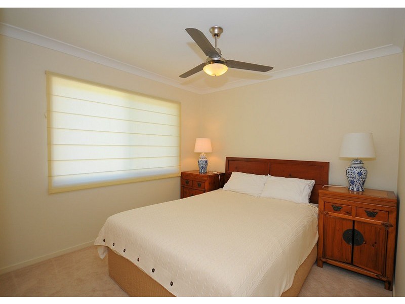 20 Stewart Street, Urangan QLD 4655