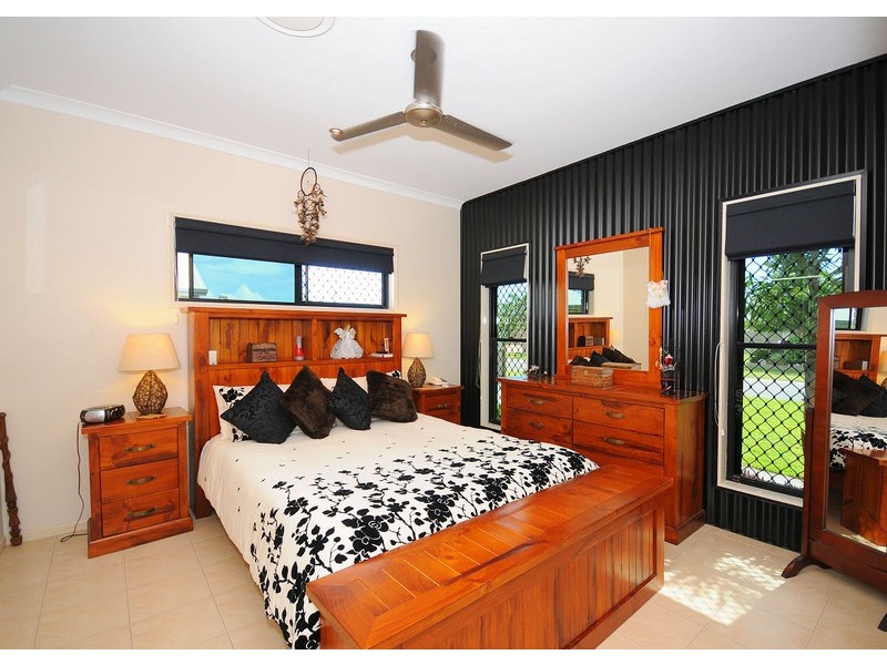 7 Amstal Ave, Wondunna QLD 4655