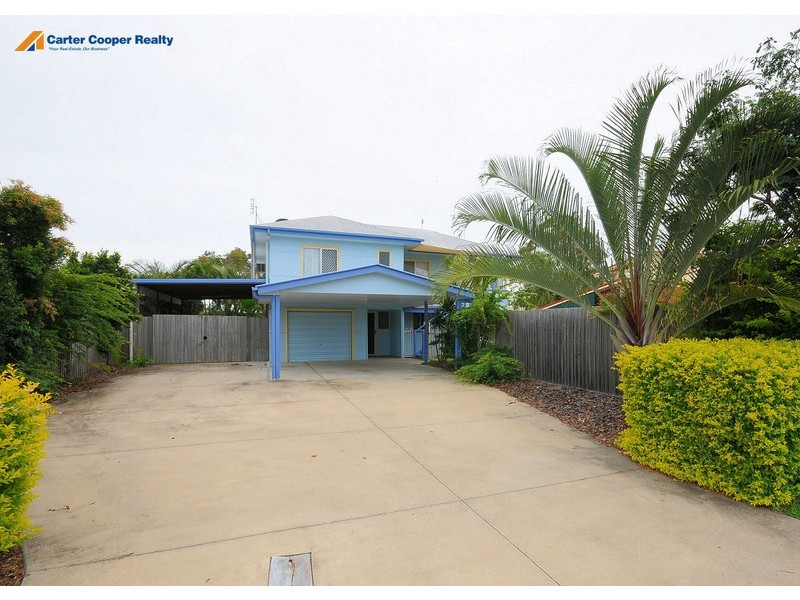 34 Edward St, Urangan QLD 4655