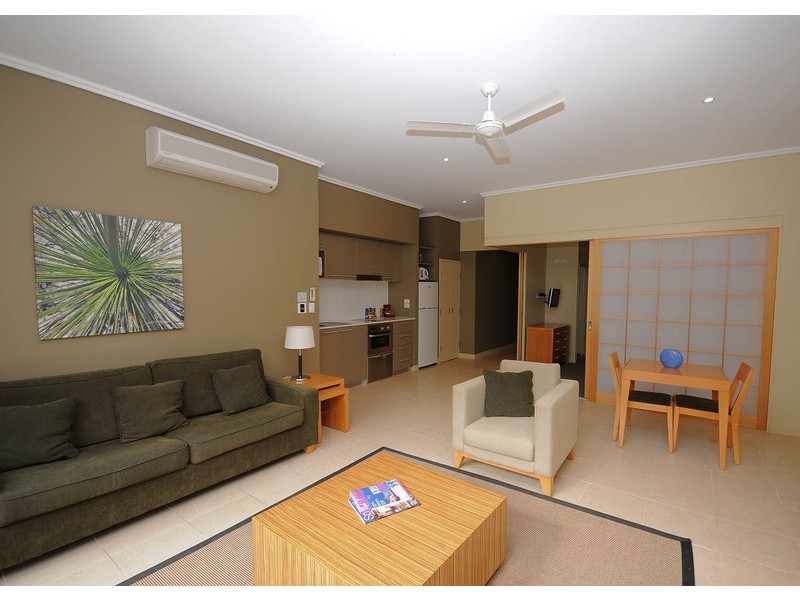 2/569 Charleton Esplanade, Urangan QLD 4655