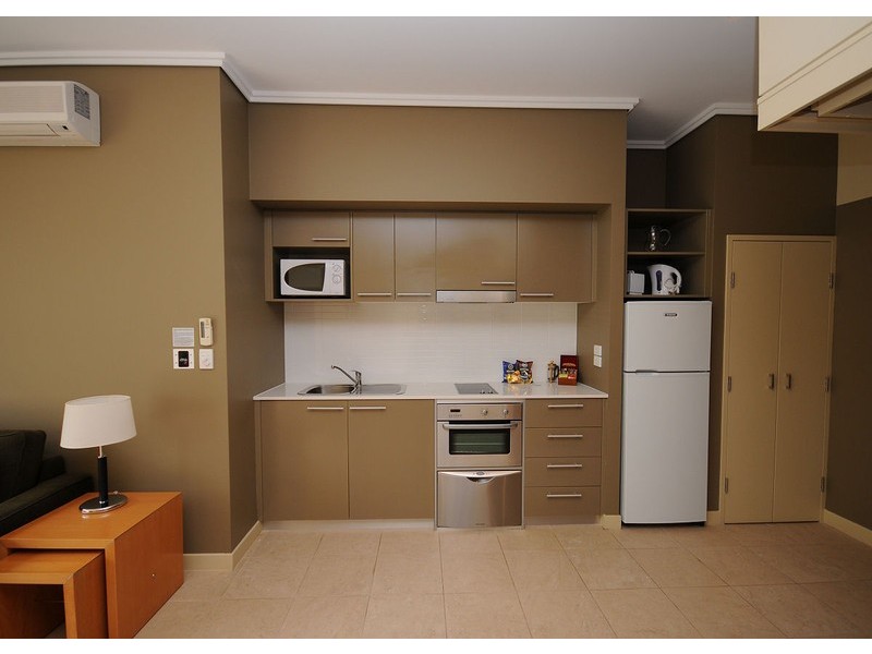 2/569 Charleton Esplanade, Urangan QLD 4655