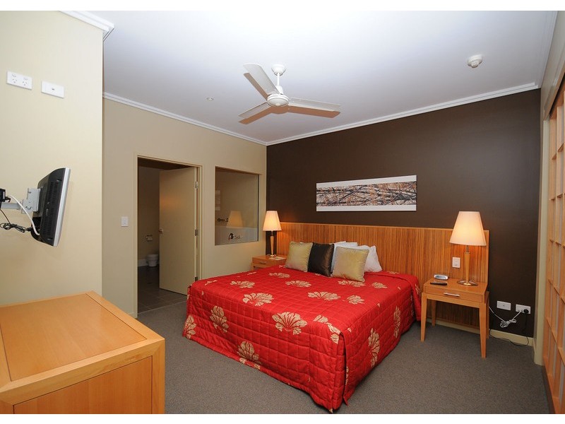 2/569 Charleton Esplanade, Urangan QLD 4655