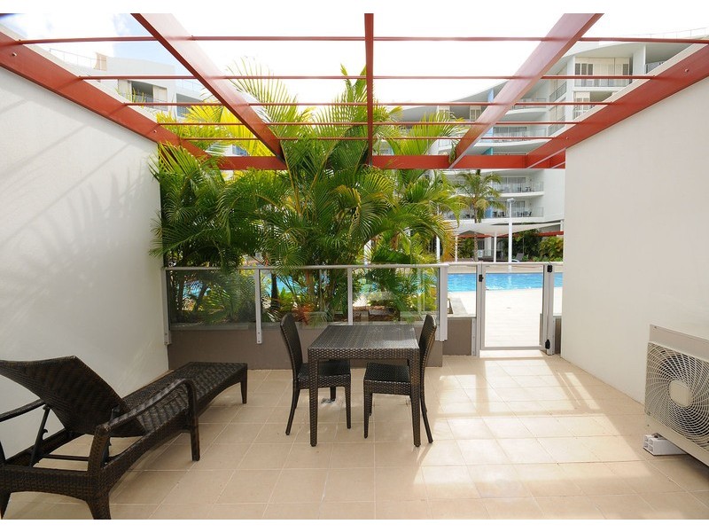 2/569 Charleton Esplanade, Urangan QLD 4655