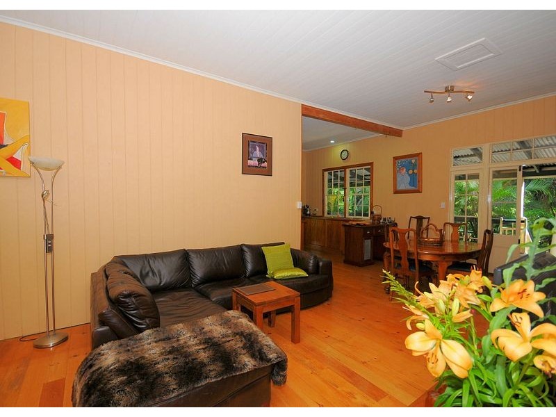 8 Ti Tree Rd West, Booral QLD 4655