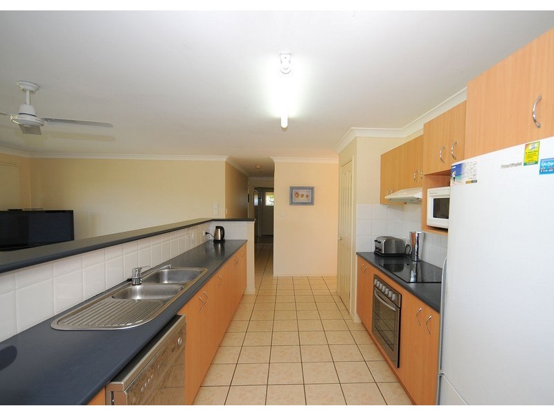 4 Caryota Crt, Dundowran Beach QLD 4655