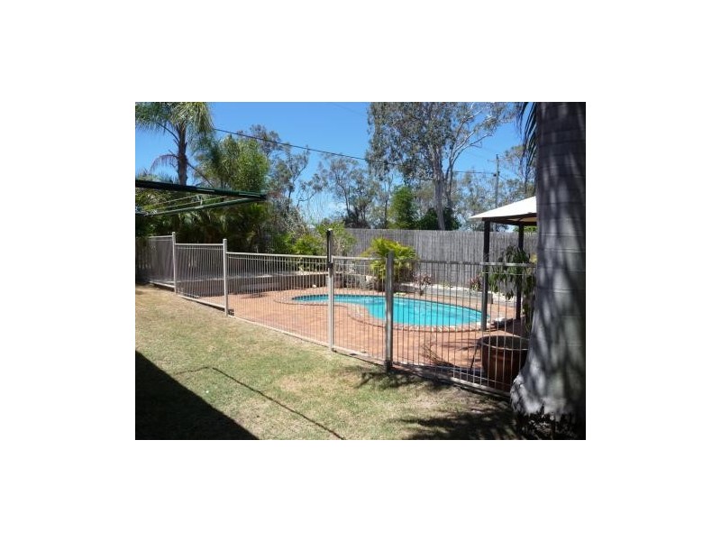 2 Dougan Street, Point Vernon QLD 4655