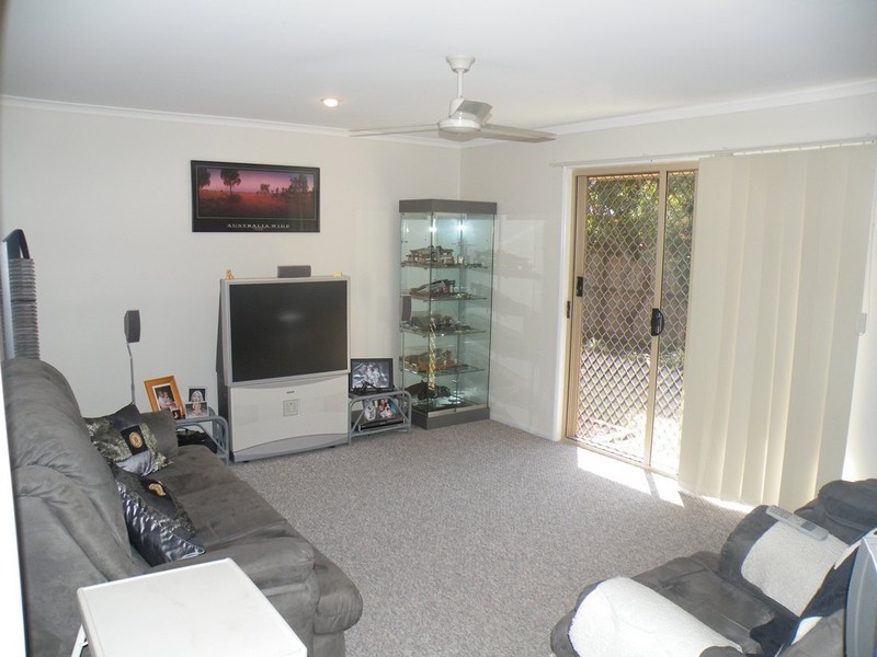 1 Lucyanne Court, Urangan QLD 4655
