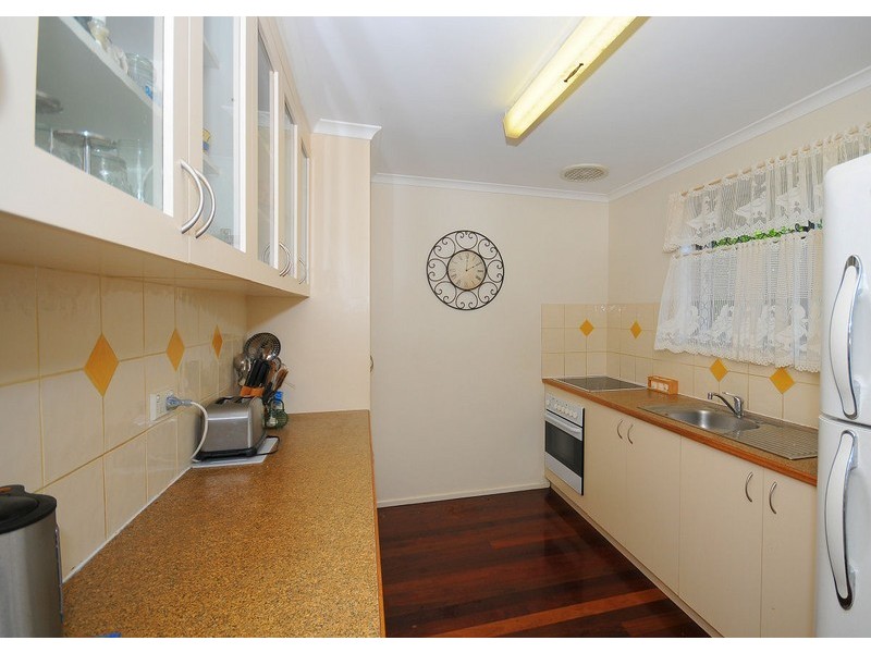 42 Long Street, Point Vernon QLD 4655