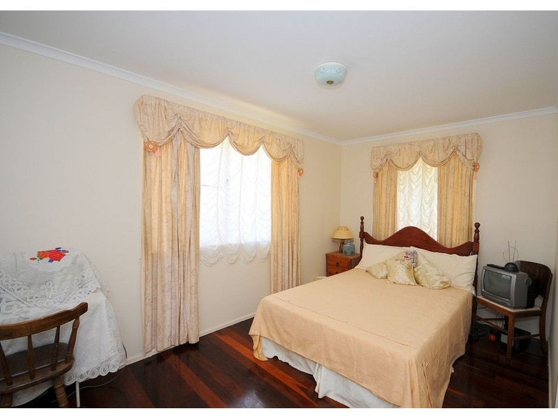 42 Long Street, Point Vernon QLD 4655