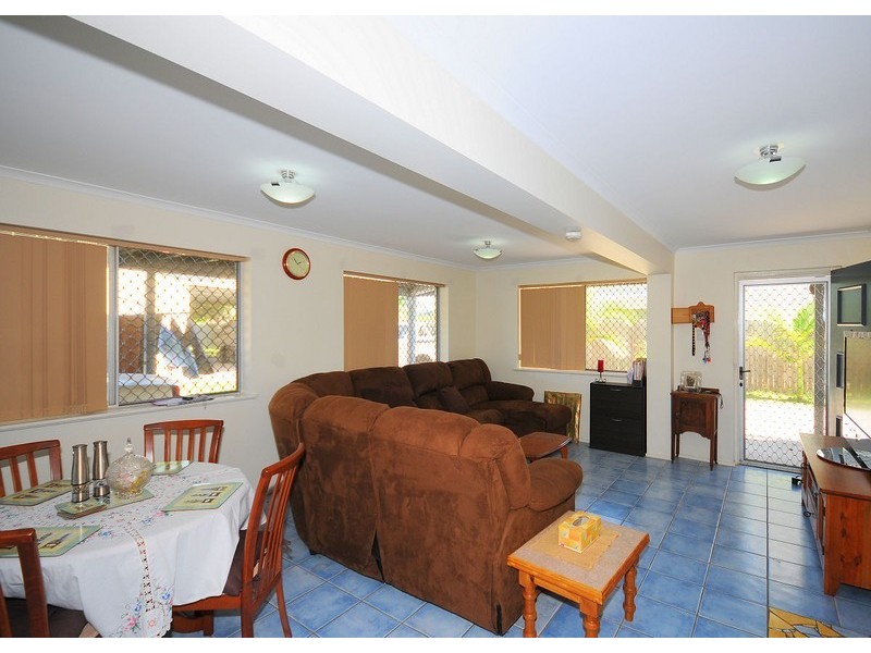 42 Long Street, Point Vernon QLD 4655