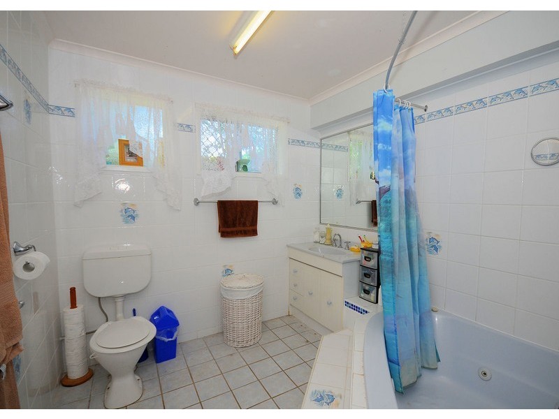 42 Long Street, Point Vernon QLD 4655