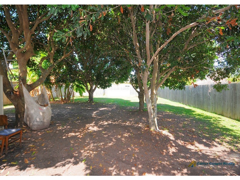 42 Long Street, Point Vernon QLD 4655