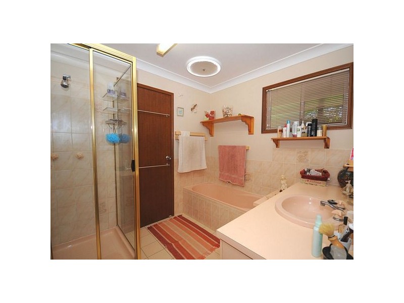 15 Dreamtime Av, Burrum Heads QLD 4659