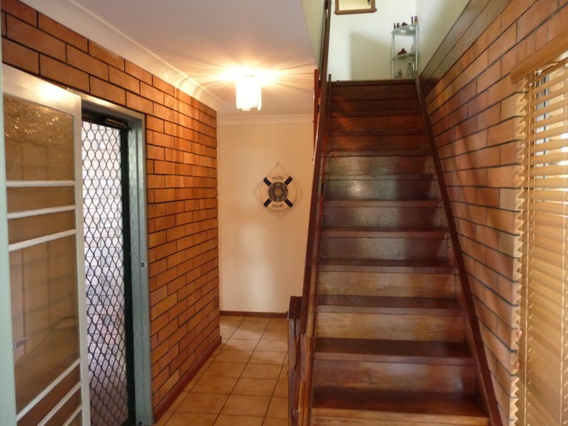 19 Banksia Street, Point Vernon QLD 4655