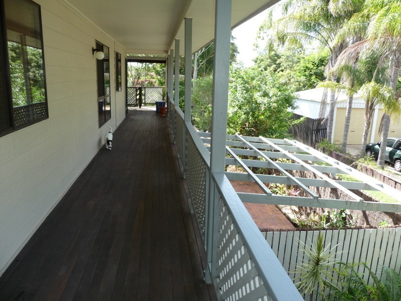 19 Banksia Street, Point Vernon QLD 4655