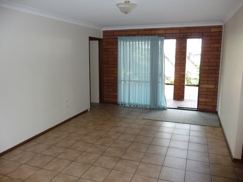 19 Banksia Street, Point Vernon QLD 4655