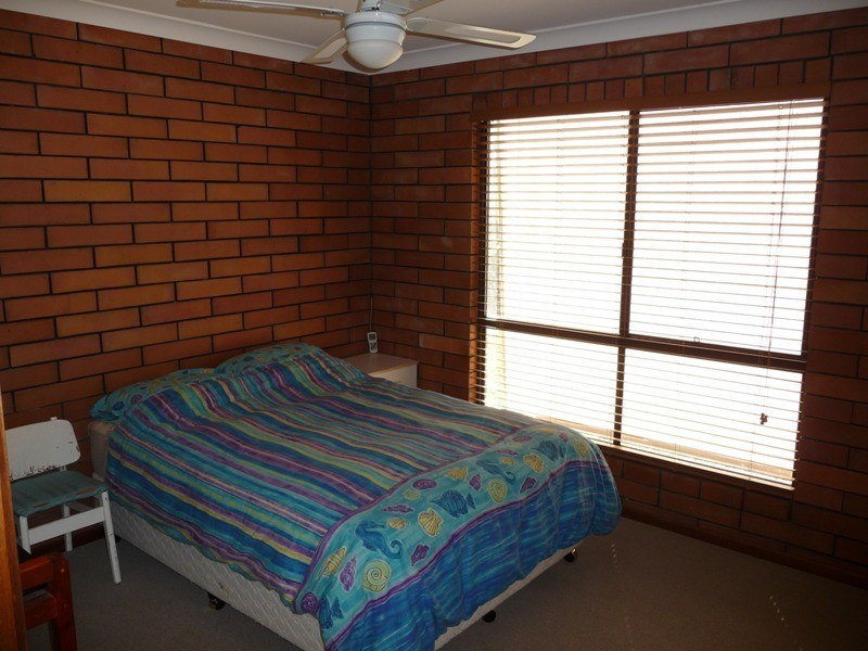 19 Banksia Street, Point Vernon QLD 4655