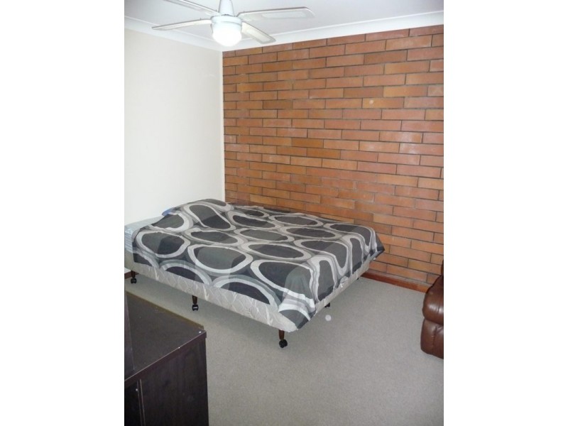 19 Banksia Street, Point Vernon QLD 4655