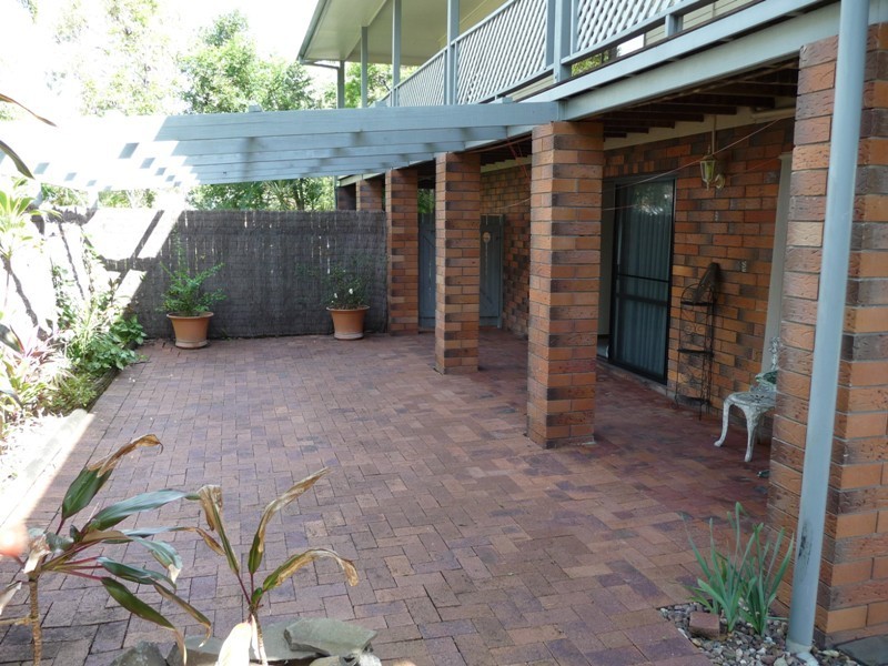 19 Banksia Street, Point Vernon QLD 4655