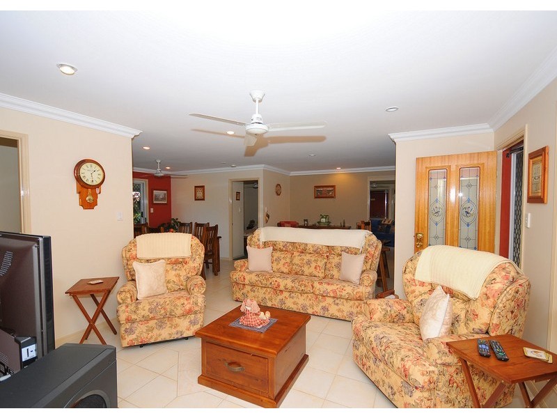 7 Marcocci St, Urraween QLD 4655