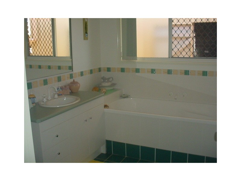 7 Marcocci St, Urraween QLD 4655