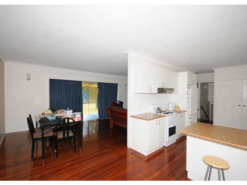 30-32 Cunningham Street, Torquay QLD 4655