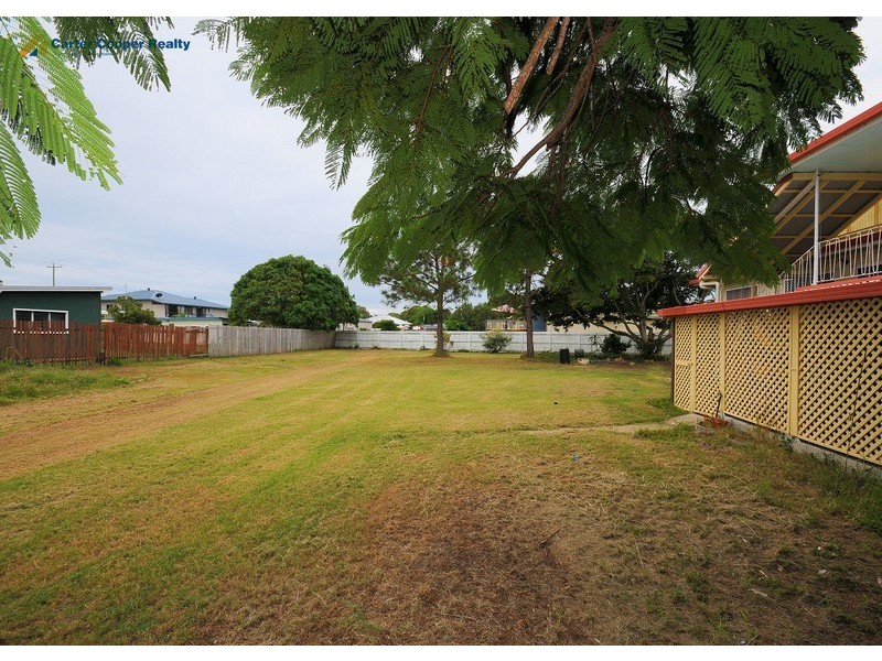 30-32 Cunningham Street, Torquay QLD 4655