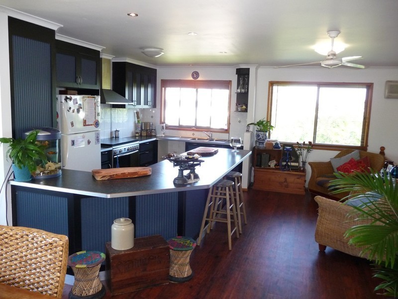 156 Long Street, Point Vernon QLD 4655