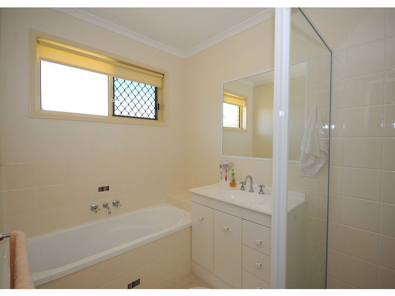 107 Martin Street, Point Vernon QLD 4655