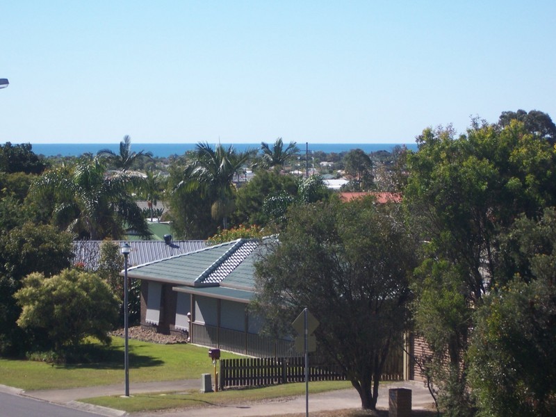 17  Rohan Way, Kawungan QLD 4655