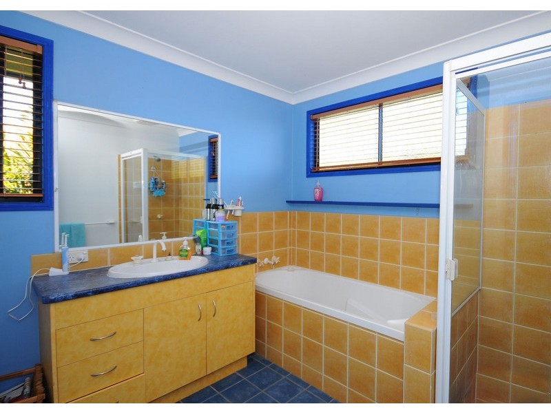 17  Rohan Way, Kawungan QLD 4655